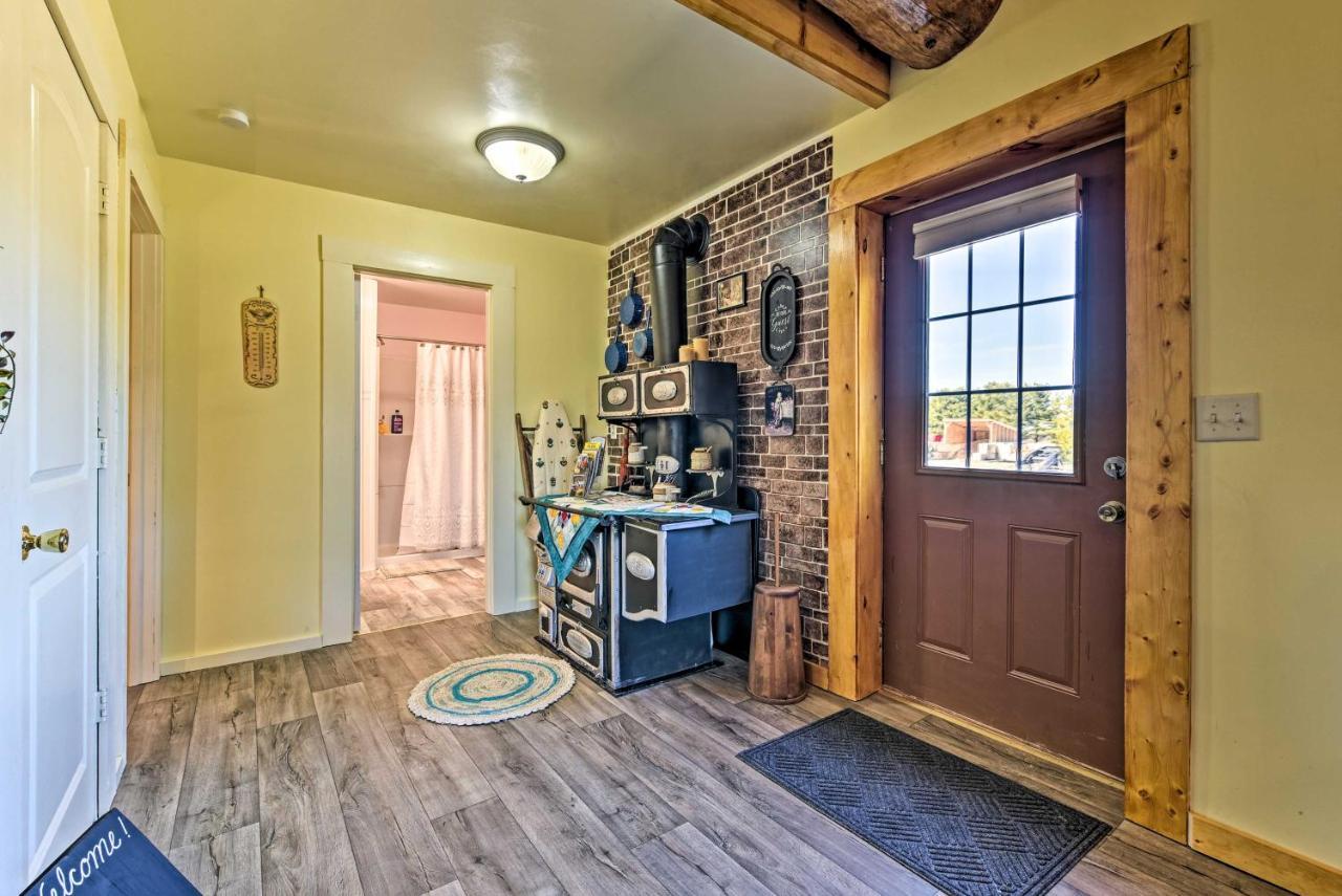 Honey House Cabin - A Quiet Countryside Retreat! Nappanee Eksteriør bilde