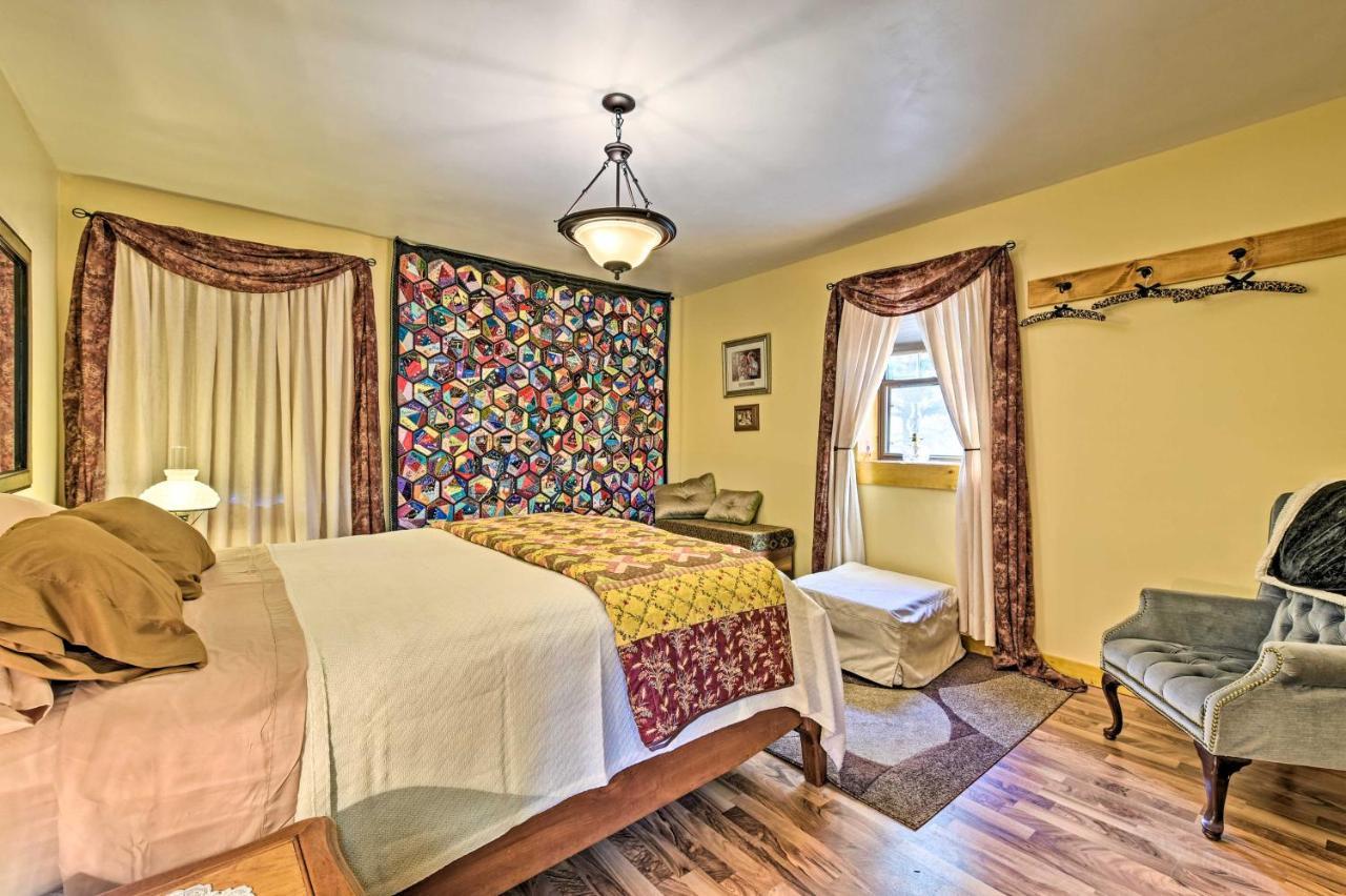 Honey House Cabin - A Quiet Countryside Retreat! Nappanee Eksteriør bilde