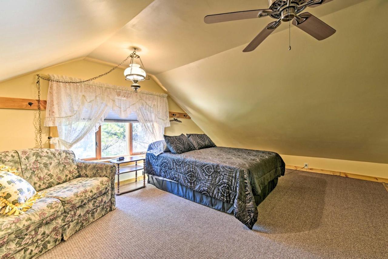 Honey House Cabin - A Quiet Countryside Retreat! Nappanee Eksteriør bilde